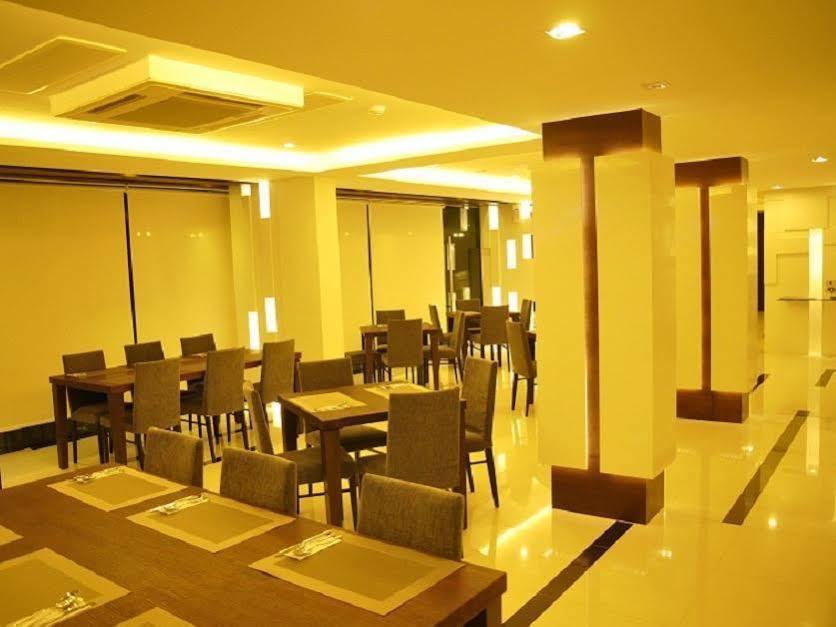 The Moonite Boutique Hotel Бангкок Экстерьер фото